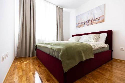 The Luxe Residence, Free parking