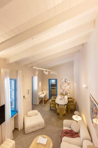 Three Bedroom Villa Plaka by Idiosyncrasy Collection