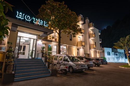 Budova, kde se hotel nachází