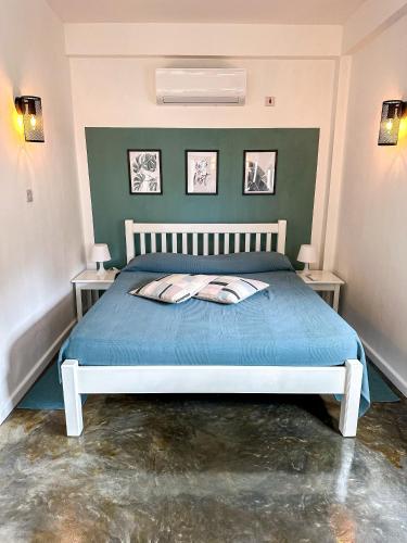 Ein Bett oder Betten in einem Zimmer der Unterkunft OCEAN VISTA