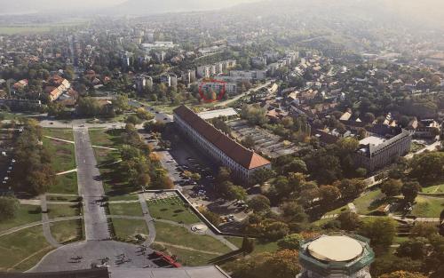 Kislakás a Béke téren - Esztergom 2500 Esztergom, Béke tér 22 fsz. 3. kép - 3