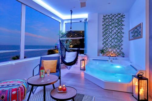 Bazén v ubytování EDEN Beach Apartment nebo v jeho okolí