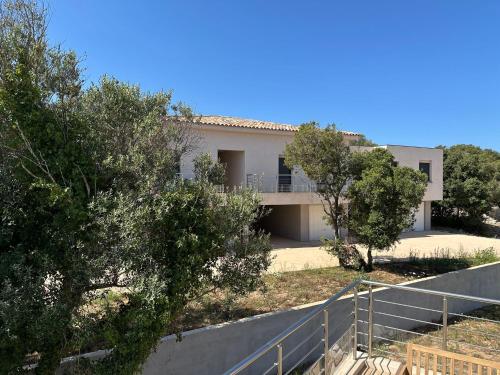 Appartement au calme à 1km du port de Bonifacio