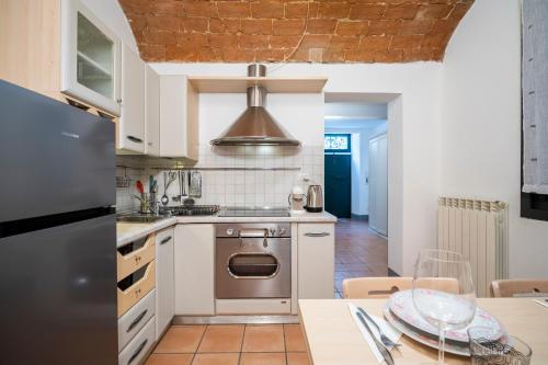 Central Station Apartment with Garden