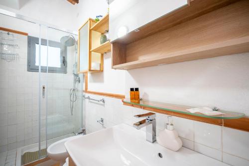 Central Station Apartment with Garden