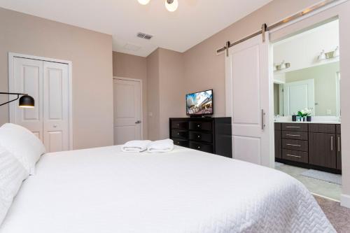 Cozy Vacay 8 Miles From Disney Animal Kingdom 168 photo 22