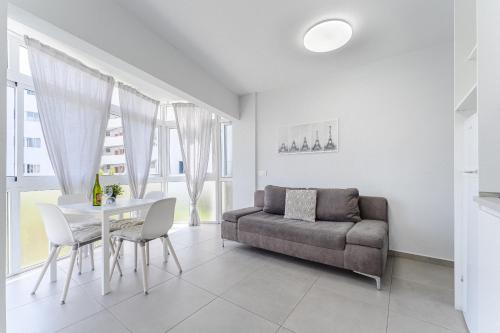 Rising Sun Apartments in complex Las Terrazas