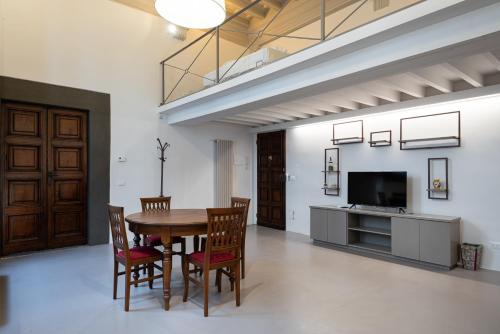 UNYCA - Luxury Duomo Loft Florence