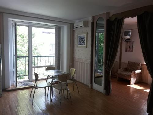 Центр Вінниці, Архітектора Артинова 55, SKY PARK, суд, військовий госпіталь, центральний парк, музична школа