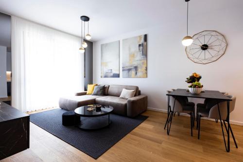 Maksimir Whisper, LUX 1BDR APT, Free Parking