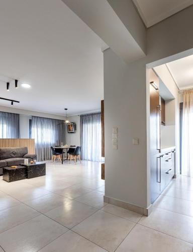 Spacious 3-bedroom apartment with WiFi, AC in charming Kalamaria - mountain view