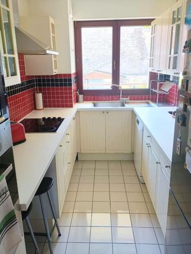 Dapur atau dapur kecil di Epsilona, 2 min to Paris 13 Balcony Parking