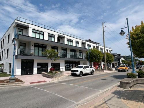 Foto sihtkohas Grand Bend asuva majutusasutuse Beachview getaway at the New Carlyle 202 on the Main strip in Grand Bend galeriist