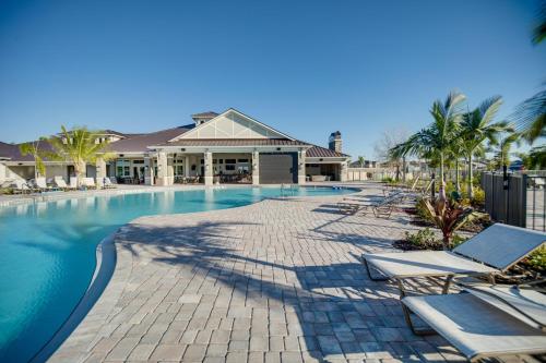Kolam renang di atau dekat dengan Fort Myers Oasis with Private Pool and Hot Tub!