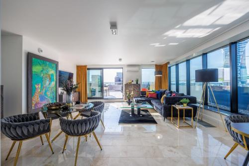 Emihouse Riverside Premium Apartments - Free Parking, City Center