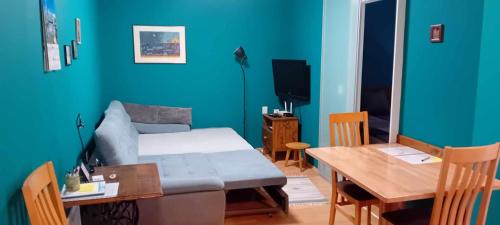 Posteľ alebo postele v izbe v ubytovaní Apartman TIN