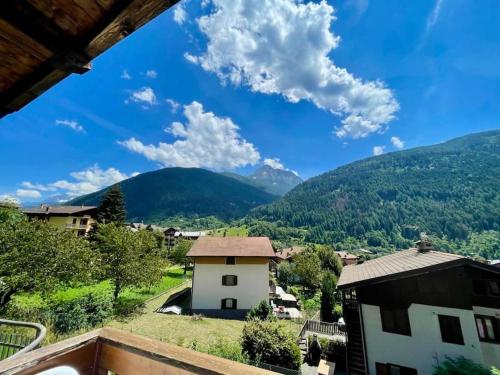 a view of the mountains from a house at Villetta Gaia in Vezza dʼOglio