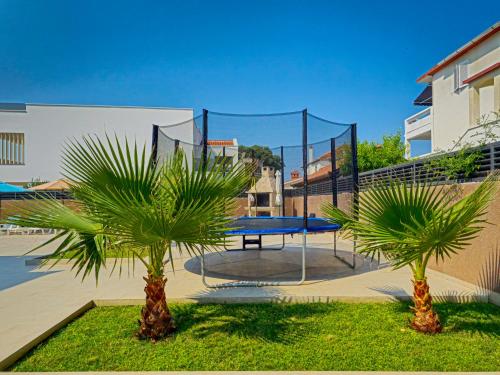 Lucija Retreat - Apartments with Pool, Bibinje