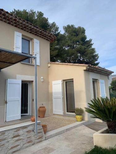 Beautiful AC house with swimming pool Aix center