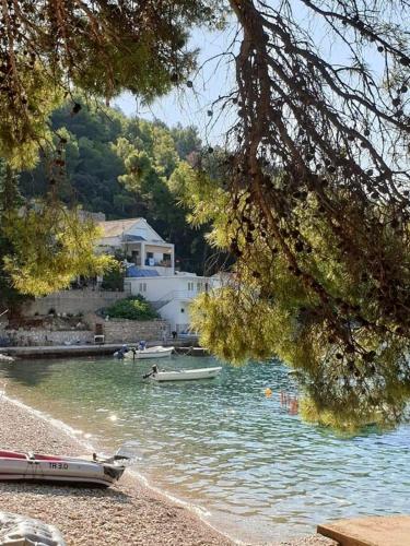 Vacation home in Pelinovik bay