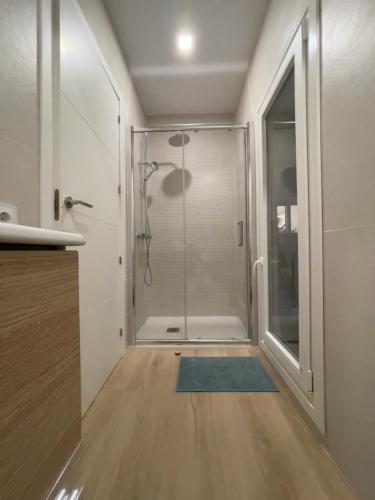 Et badeværelse på Premium Apartments Almeria Centro