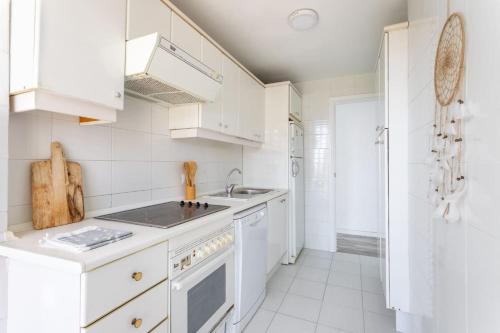 Poniente Luxe Oasis - Modern, Quiet & Steps from Sea photo 4
