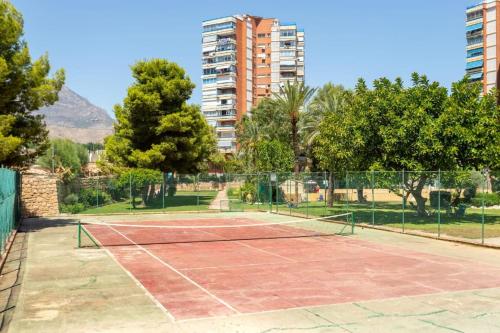 Poniente Luxe Oasis - Modern, Quiet & Steps from Sea photo 6