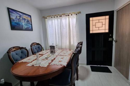 Φωτογραφία από το άλμπουμ του Acogedor Apto en Caney Tu Hogar Lejos de Casa σε El Establo