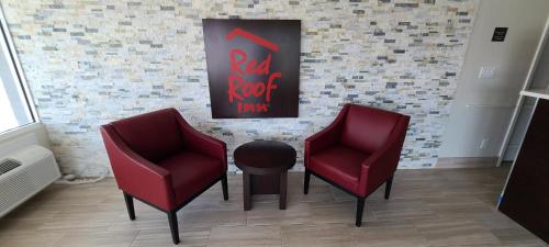Red Roof Inn Byronにあるシーティングエリア