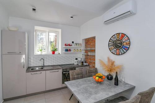 Lovely apartment in the park near the beach