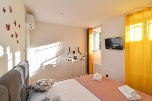 Lovely apartment in the park near the beach