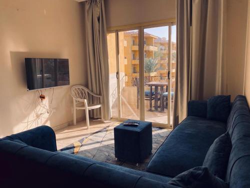 TV a/nebo společenská místnost v ubytování British Resort Hurghada