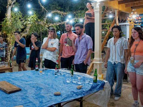 Επισκέπτες που μένουν στο INDIGO Motel