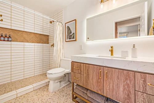 Koupelna v ubytování Kanai A Nalu 408 — Top Floor Oceanfront Condo