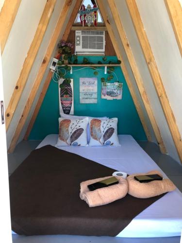 Foto dalla galleria di Tiny Beach Hut - Faith Bay Huts 3 a Camiing