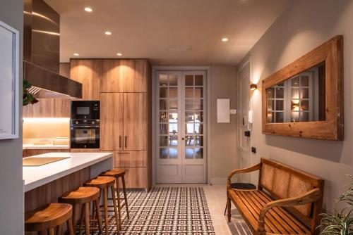 Lovely 6 BR Flat in L'Eixample