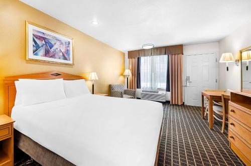 SureStayPlus Hotel by Best Western San Jose Central City Image