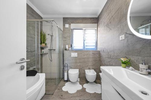 Luxury villa with a swimming pool Sibenik - 21484
