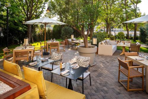 Un lugar para sentarse en JW Marriott Bucharest Grand Hotel