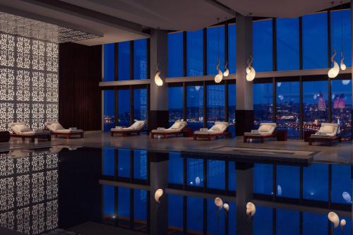 Πισίνα στο ή κοντά στο JW Marriott Absheron Baku Hotel