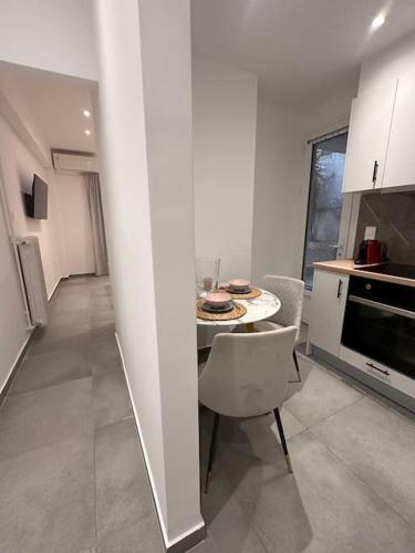 Cozy central apartment with yard