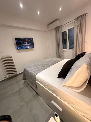 Cozy central apartment with yard