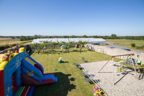 LA FERME DE LONGUES maisons spécialisées pour les familles avec jeunes enfants