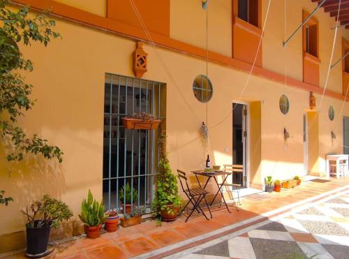 Santo Rey Suite