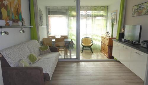 Studio proche port et plages, au calme (impasse)