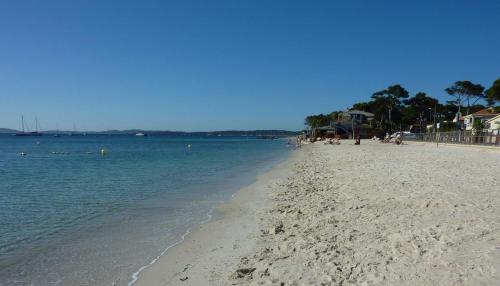 Studio proche port et plages, au calme (impasse)