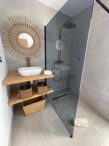 Kamar mandi di Cocooon Lagon