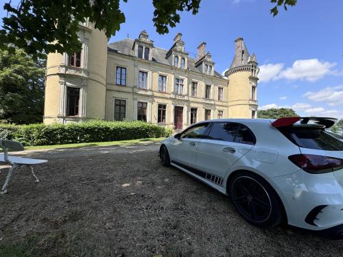 Billede fra billedgalleriet på Château de famille - Dangeul - 15 personnes i Dangeul