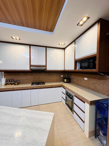 Una cocina o zona de cocina en CH2 Haven at Maritime Subdivision