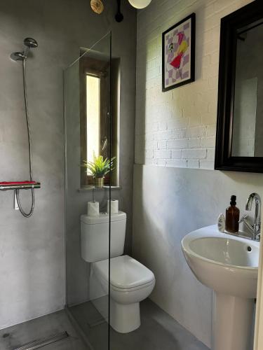 Unique Studio Apartment with Private Garden photo 23